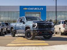 2025 Chevrolet Silverado 3500HD LT Trail Boss 6.6L Z71 - Photo 2