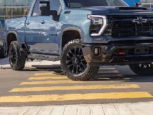 2025 Chevrolet Silverado 3500HD LT Trail Boss 6.6L Z71 - Photo 6
