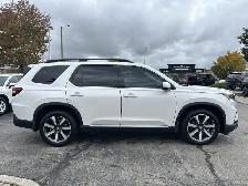 2025 Honda Pilot Touring | Leather | Sunroof | Navigation - Photo 4