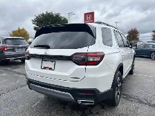2025 Honda Pilot Touring | Leather | Sunroof | Navigation - Photo 5