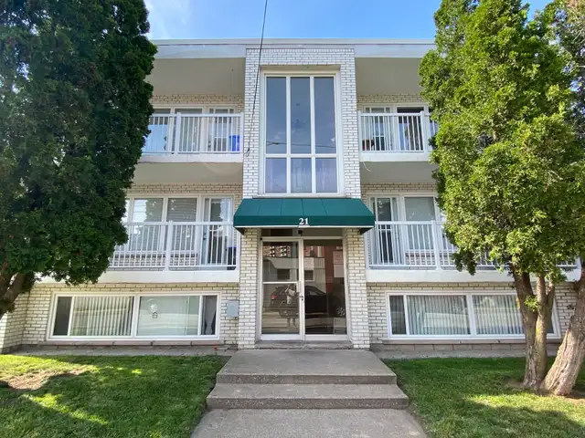 Bright 2 Bedroom Apartment in St. Catharines