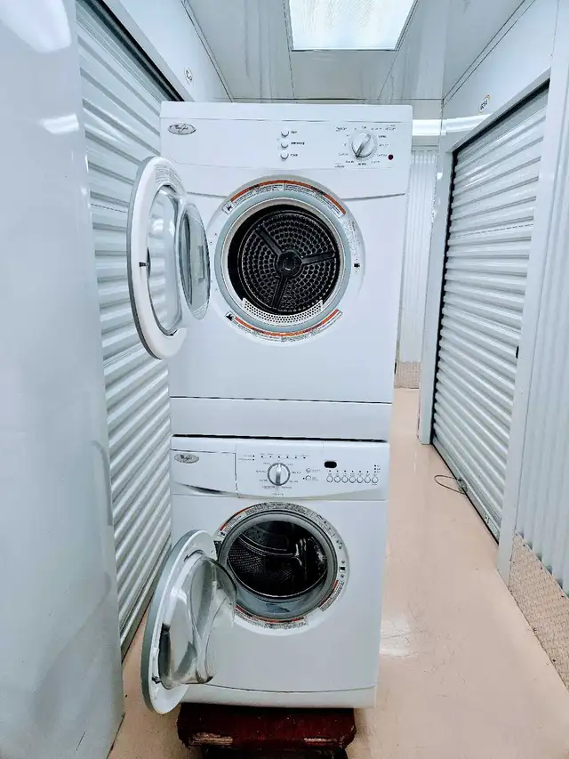 Whirlpool 24' Washer   Dryer Set - Will Deliver