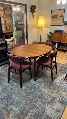 Mid century modern TEAK TECK Dining room set. Table. Chairs chai