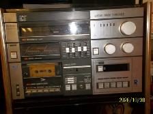 High End Lloyd's Stereo Linear Turn Table Has Cassett and Am FM - Photo 4