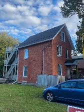 1 bed apt for Dec 1st @ $1700/mth Hintonburg - Parking incl.