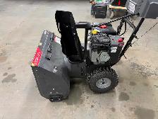 MTD snow Blower - Photo 4