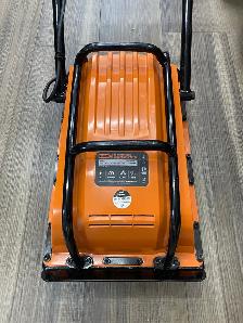 Evolution H320-E Electric Plate Compactor - Photo 2