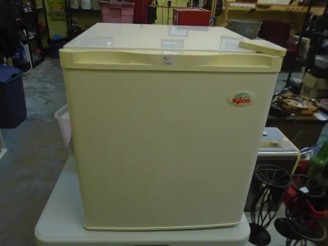 Mini fridge (tested)