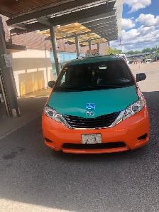 Toyota sienna Accesible van for sale - Photo 3