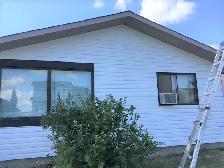 Abbeydale main floor 3 bedroom, parking,$ 1380/ m   60% utilitie
