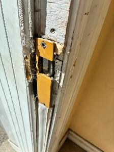 Entry door lock replacement  same day service 514-754-6397 - Photo 3