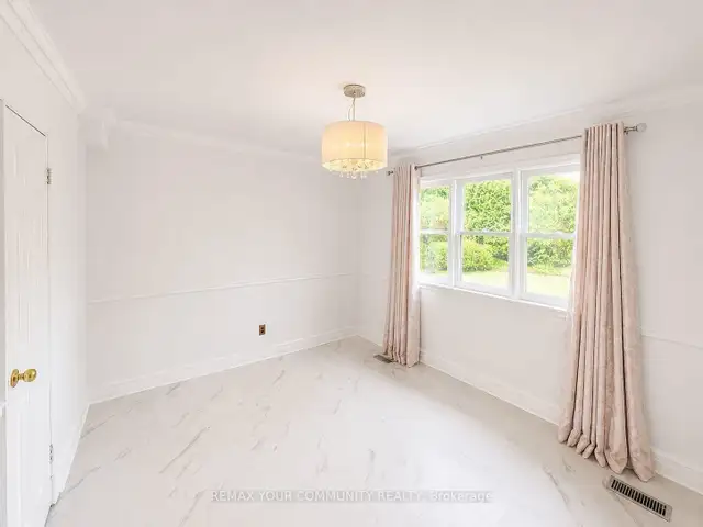 Bright and beautiful 2-Bedroom Home Mill Pond, Richmond Hill