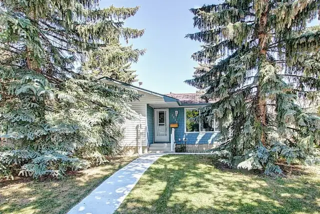 Pineridge beautiful 3 bedrm main floor, doub garage$1625/m  60%u