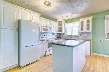 Pineridge beautiful 3 bedrm main floor, doub garage$1625/m  60%u - Photo 3