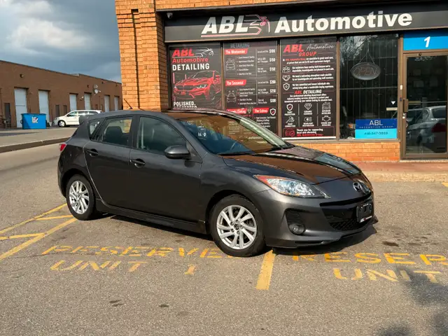 2013 Mazda 3 SkyactiveLeather/ Sunroof