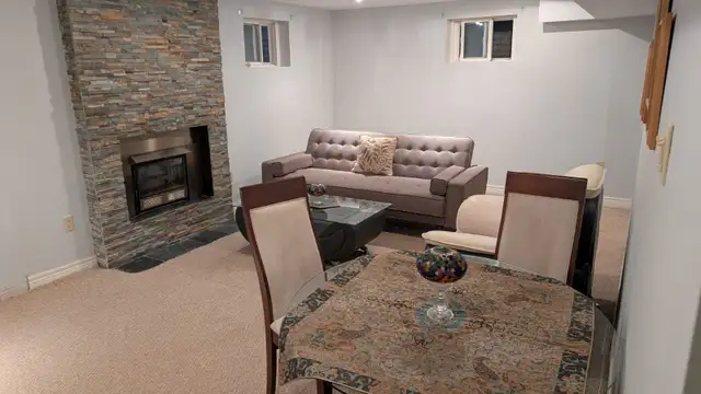 1300 Sq Ft 1 Bedroom Basement Apartment in  Royal Orchard