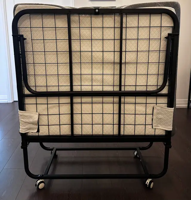 Folding Guest Bed with Memory Foam Mattress