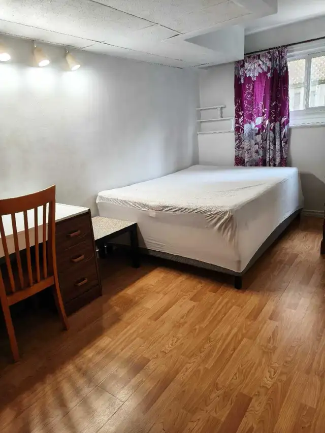 COZY ROOM FOR STUDENT