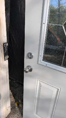 36'x 80' steel insulated door with decorative window - Photo 5
