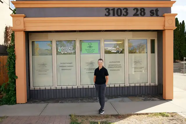 Clinic space available for healthcare practitioner