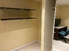Room  for rent at YONGE/ STEELS  immediately - Photo 4