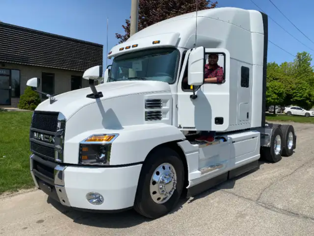 AZ TRUCK DRIVER WANTED