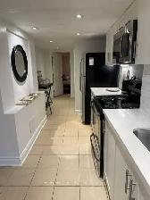 Beautiful 2 Bedroom Walk out Basement in Thornhill for Rent ! - Photo 7