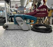 Makita 9924DB Belt Sander