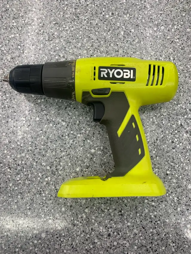 Ryobi P209 18V Drill