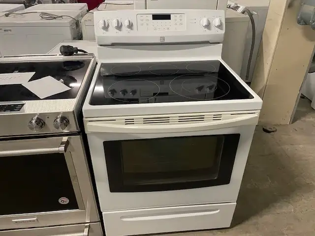 Cuisinière blanche vitrocéramique Kenmore