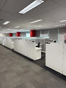 Teknion Leverage Cubicles - Like New Condition - Photo 2