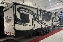 2014 Heartland RV Cyclone 3800 – Pre-Owned Toy Hauler 5th Wheel. - Photo 5