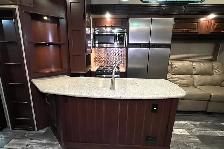 2014 Heartland RV Cyclone 3800 – Pre-Owned Toy Hauler 5th Wheel. - Photo 23