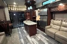 2014 Heartland RV Cyclone 3800 – Pre-Owned Toy Hauler 5th Wheel. - Photo 41