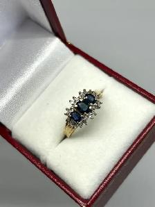14k three stone Sapphire Diamond Ring - Photo 5