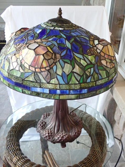 Tiffany Style Stained Glass Lamp
