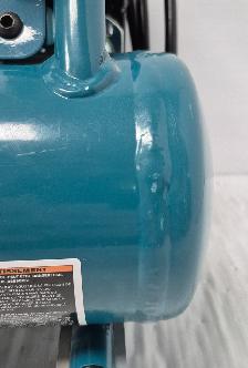 (N9751348) Makita MAC100Q Air Compressor - Photo 2
