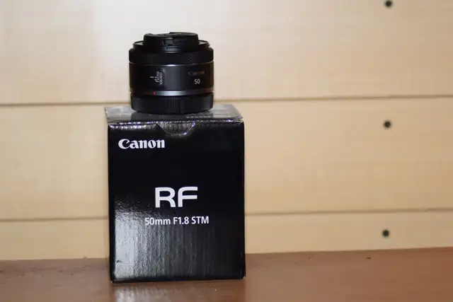 Canon RF 50mm f/1.8