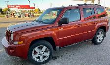 2010 Jeep Patriot 4x4, Manual Transmission Safetied - Photo 3