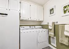 3 Bed 2 Bath Whole Home with Fenced yard for Rent in Fort Erie! - Photo 13