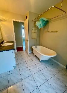 5 Bedroom Home in Belleville $2950 - Photo 5