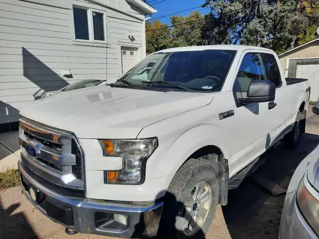 2016 Ford f150 xlt,   240,681km