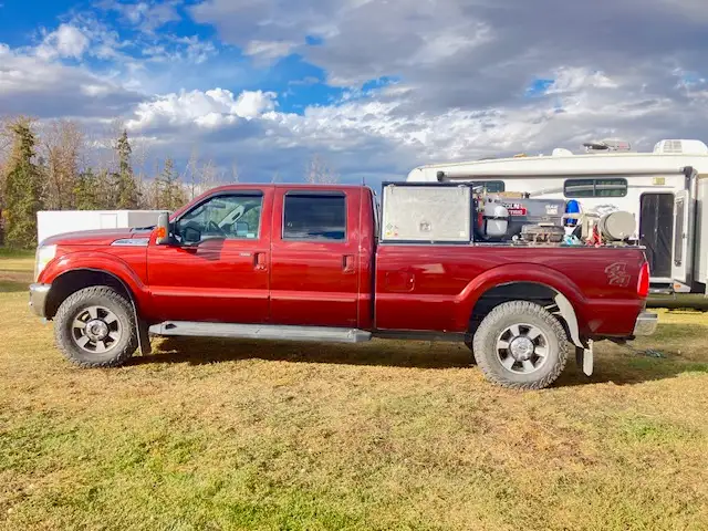 2016 F350 Lariat Crew Cab Welding Rig