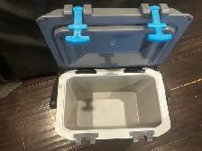 IGLOO Cooler - Photo 4