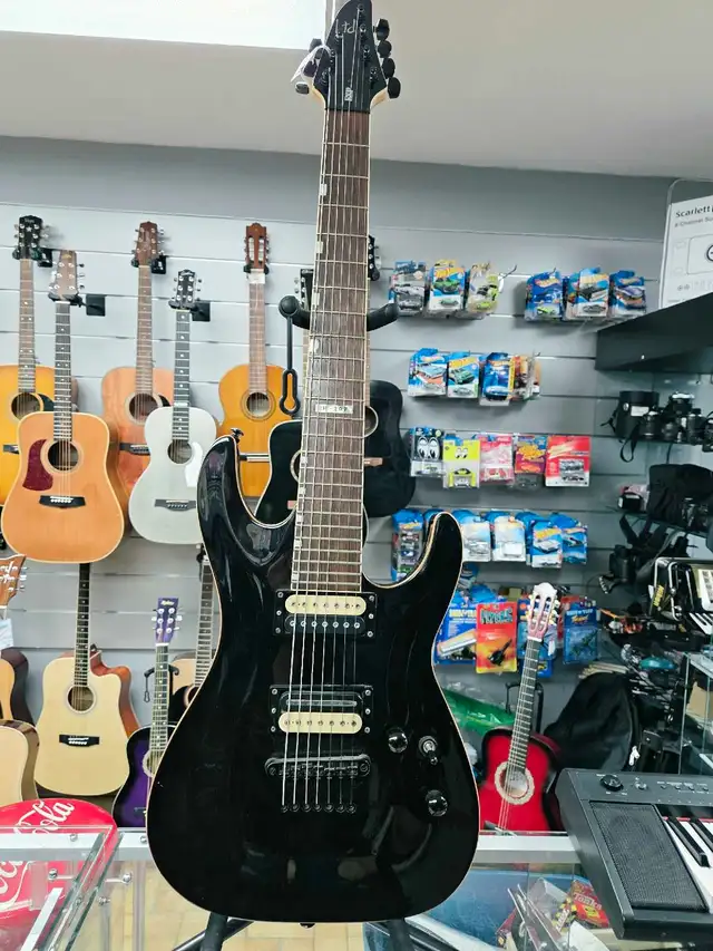 Guitare électrique 7 cordes