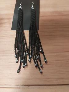 Earrings That Make a Statement - Photo 2