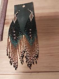 Earrings That Make a Statement - Photo 5