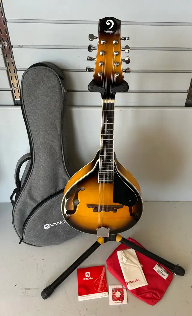 Vangoa Mandolin w/acc/bag w/$159.99 (32257417)