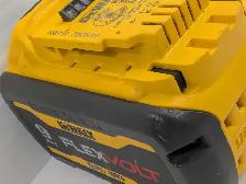 (B4672) DEWALT 20V/60V MAX FLEXVOLT Lithium-Ion Battery DCB609 - Photo 10