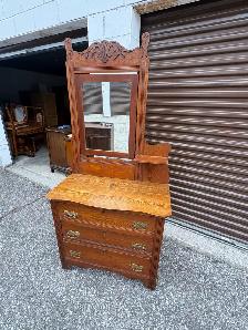 Free delivery antique Vintage Oak Dresser with Mirror - Photo 6